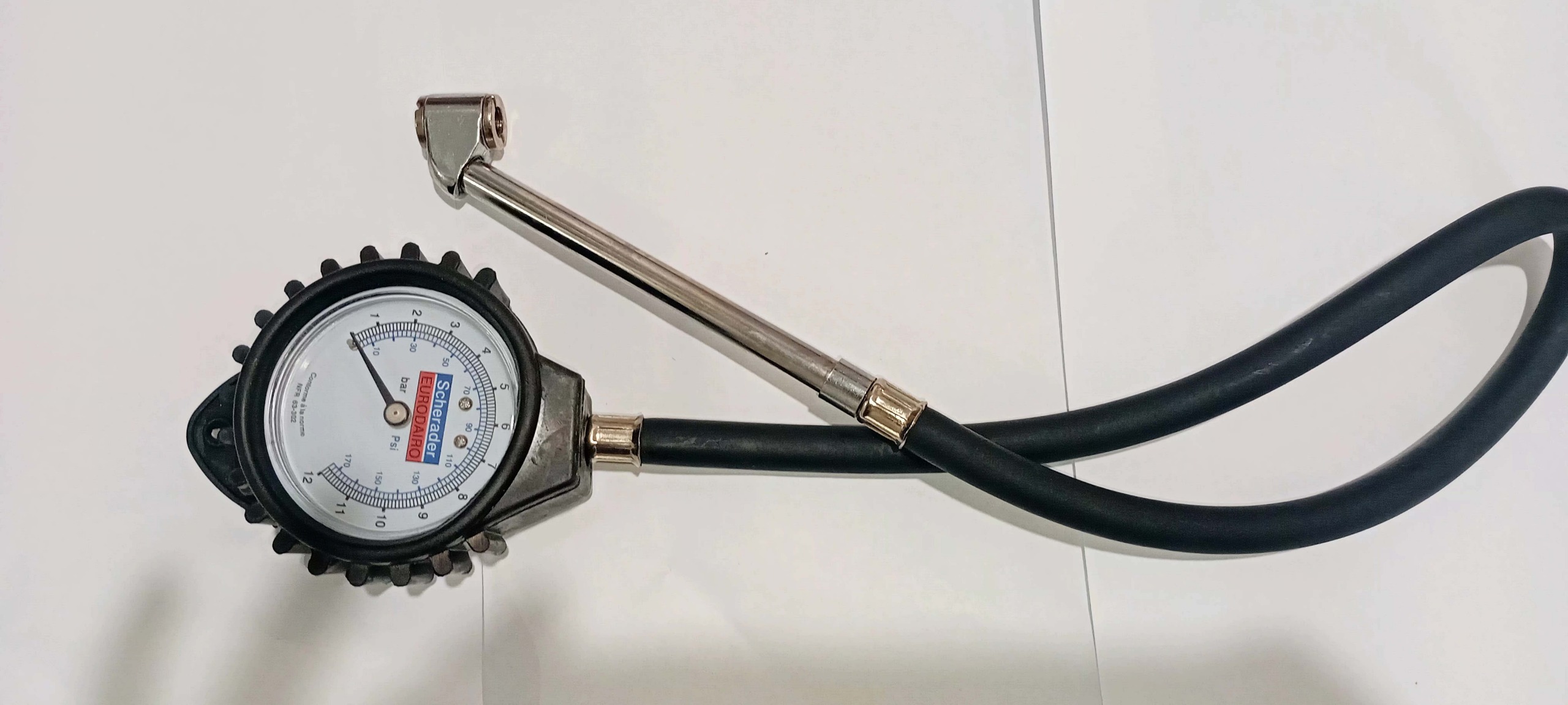 گیج باد وفشار سنج فرانسوی شرایدر