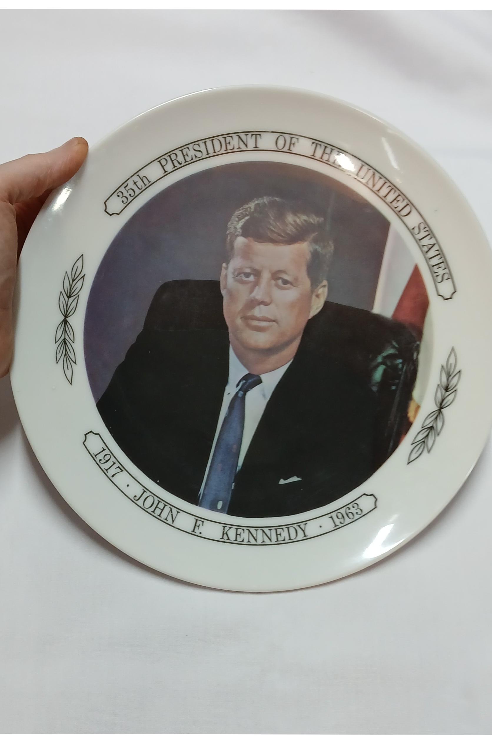 بشقاب جان اف کندی پلاسکو