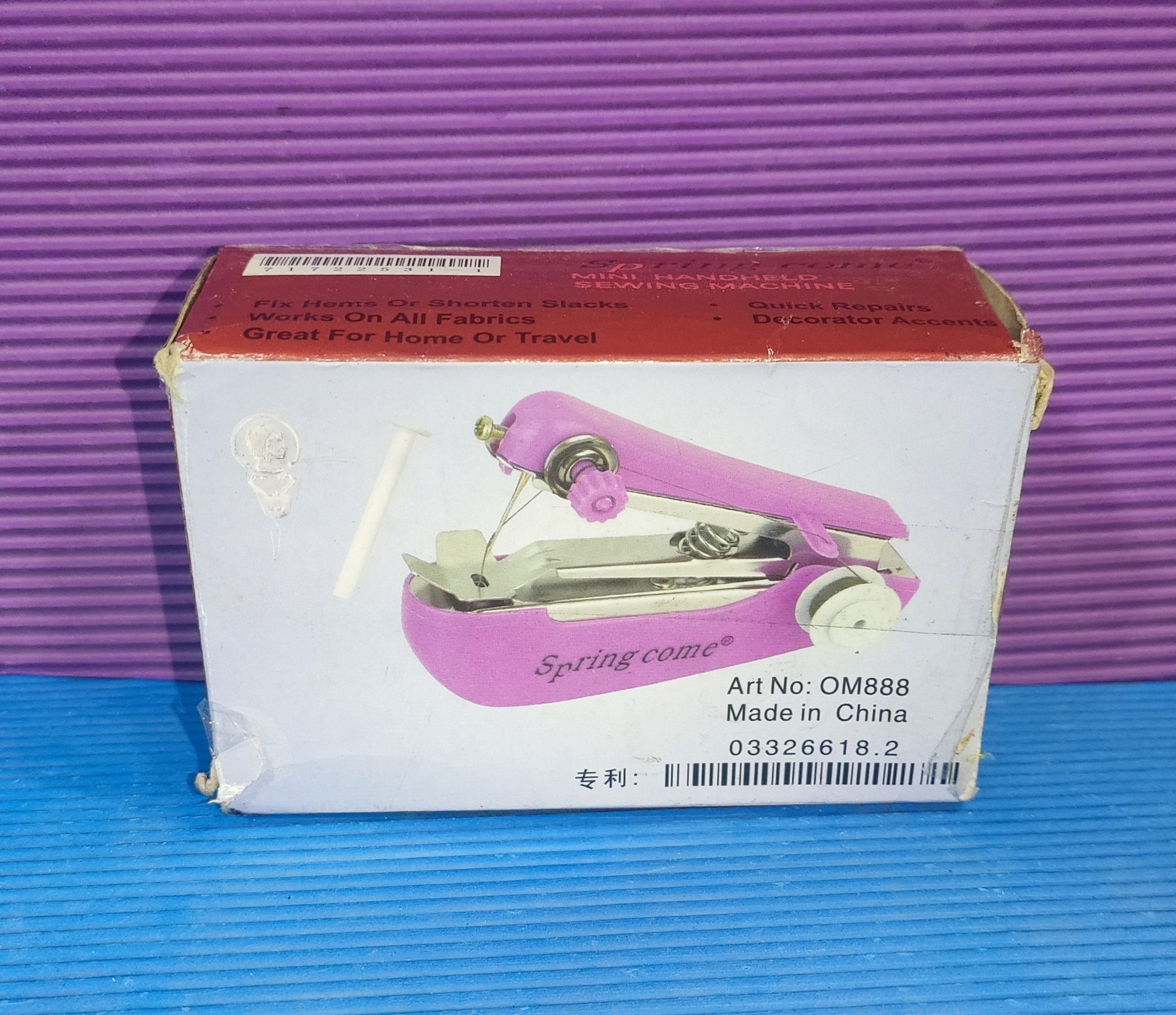 چرخ خیاطی دستی مسافرتی کوچک