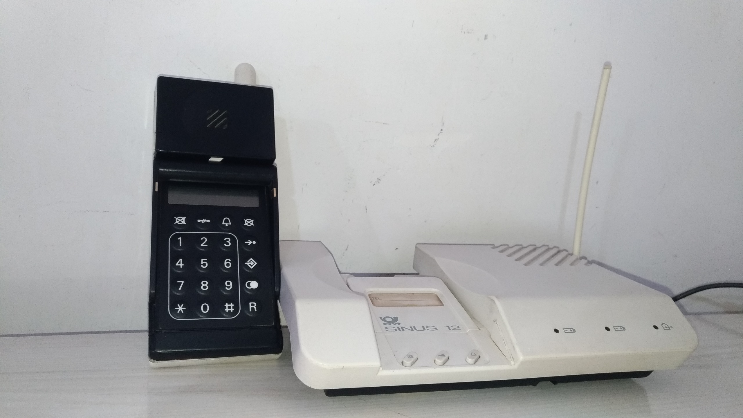 تلفن سینوس 12بسیار کمیاب سالم طبقه توضیحات