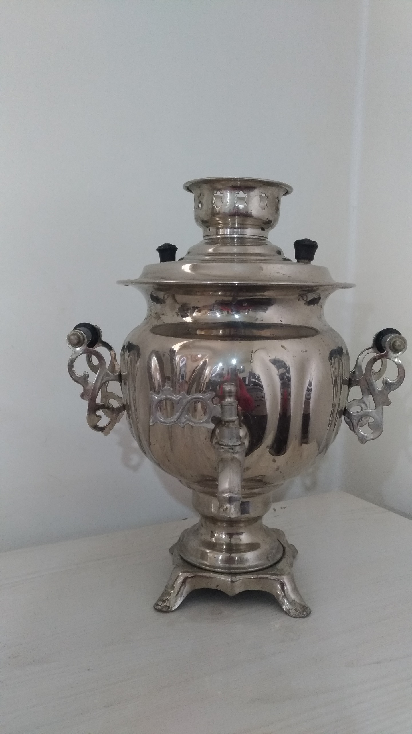 سماور روسی قدیمی وآنتیک برقی نقلی و خاص
