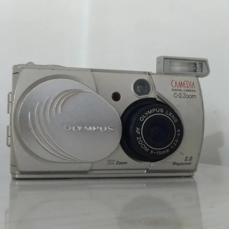 دوربین دیجیتال ژاپنی Olympus روشن طبق توضیحات