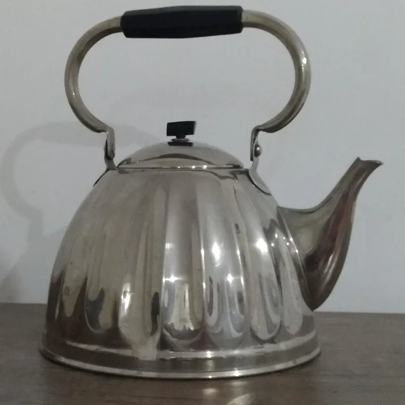 کتری روسی قدیمی بسیار تمیز توضیحات دارد