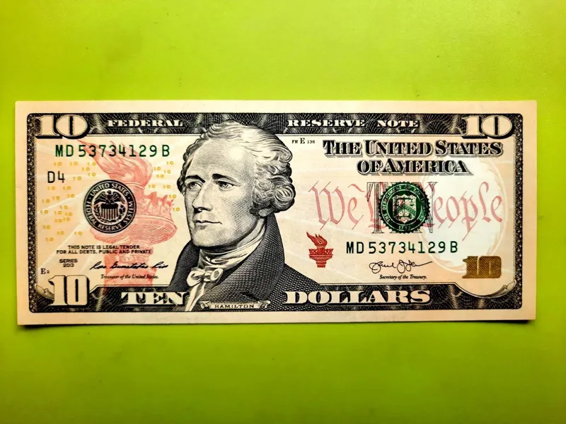 10 دلار 2013 کیفیت بسیار بالا و عالی