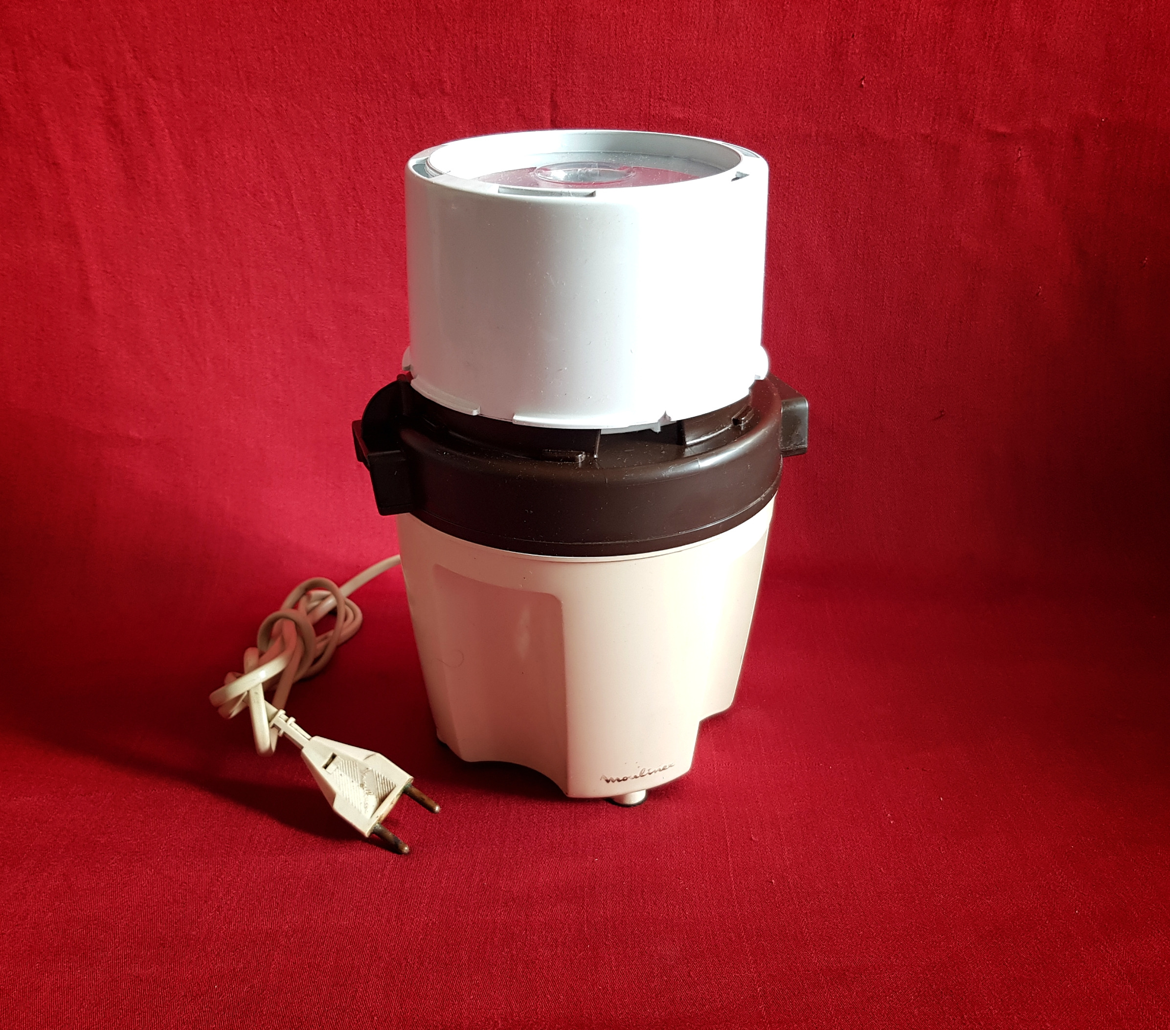 خردکن مولینکس (بدنه فرانسه،موتور نو)