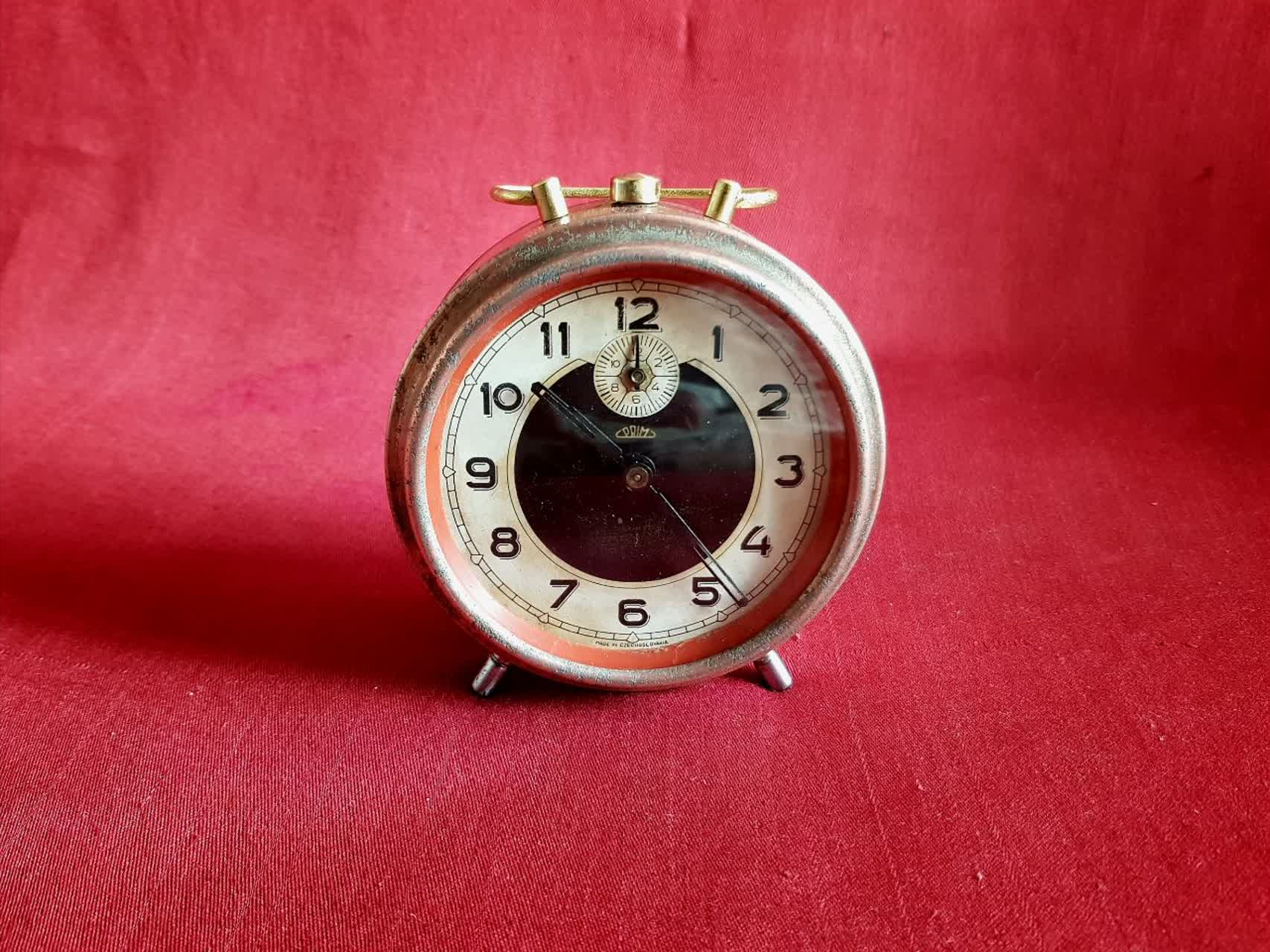 ساعت عتیقه چکسلواکی/توضیحات