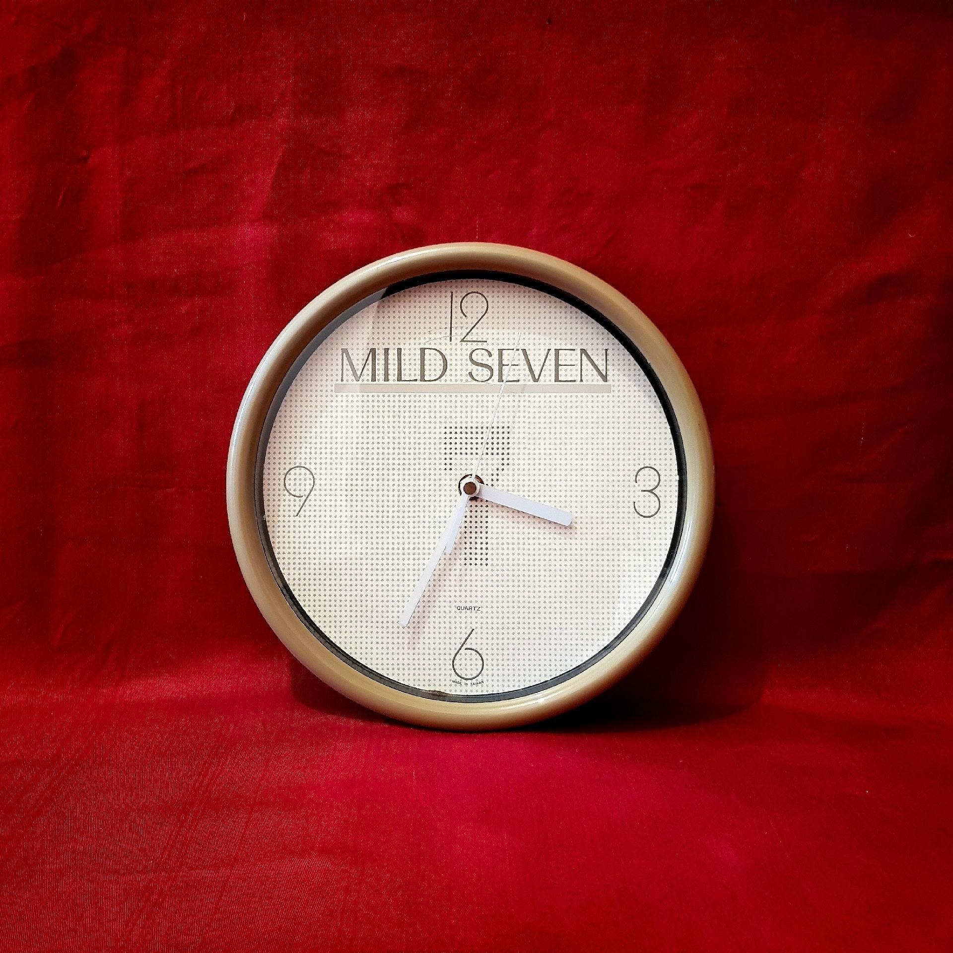 ساعت دیواری اصل (تایوان )