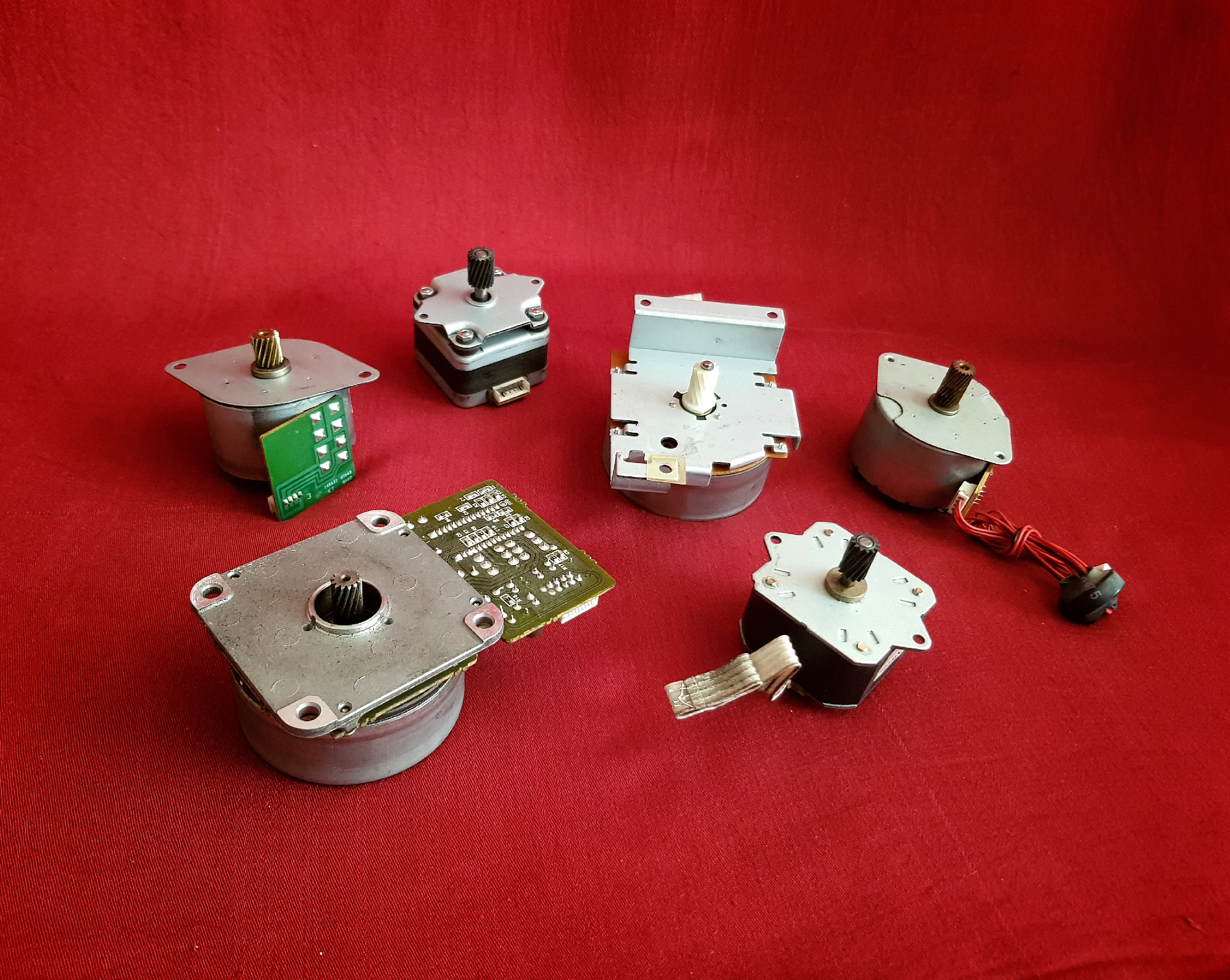 موتور استپ خارجی قوی (6عدد)