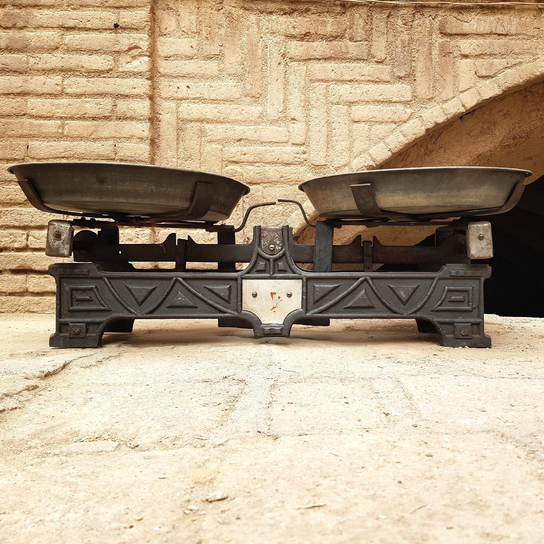 ترازو سنگین قدیمی