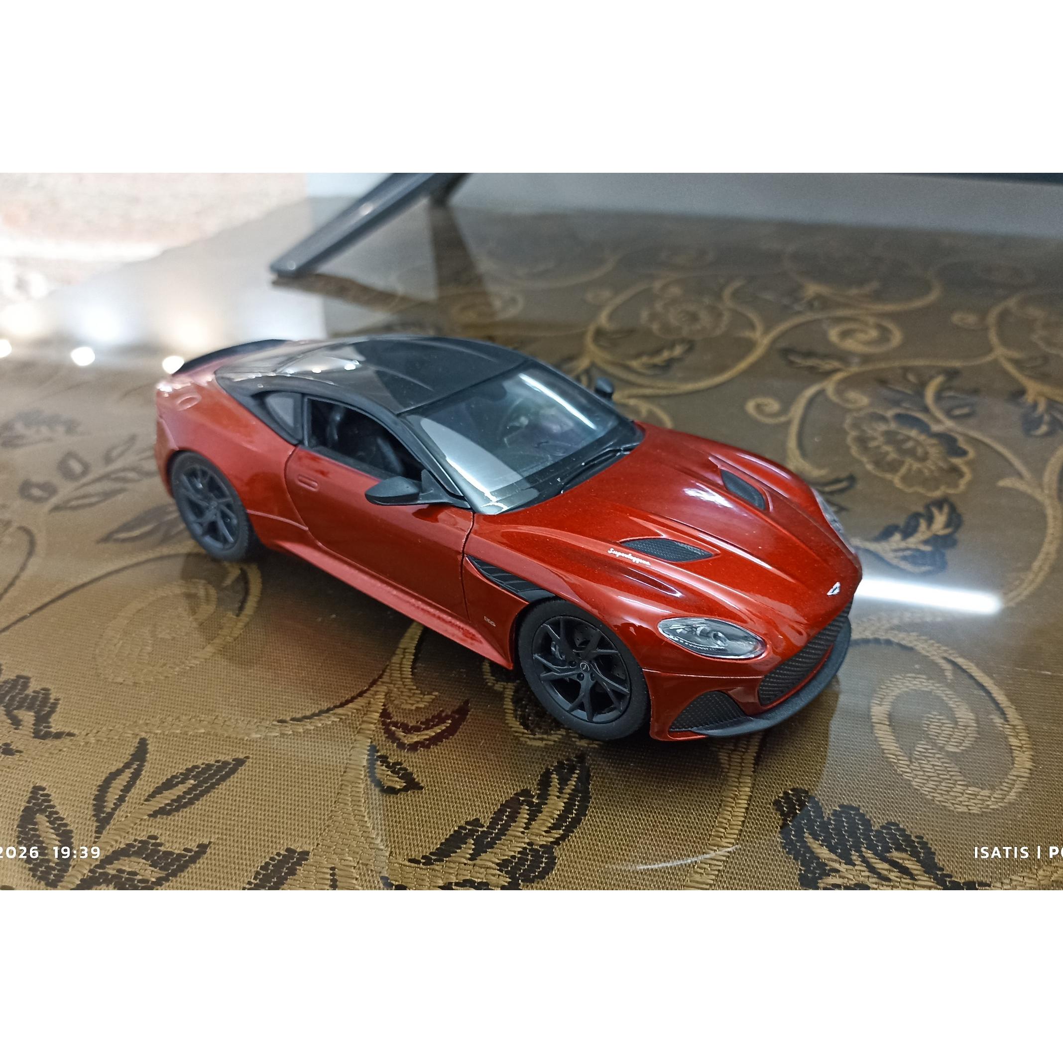 ماکت استون مارتین DBS سوپرلگرا