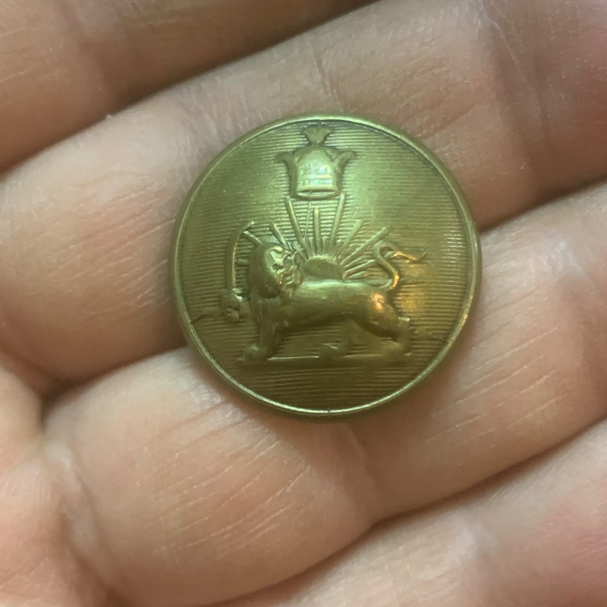 دکمه شیر و خورشید پهلوی