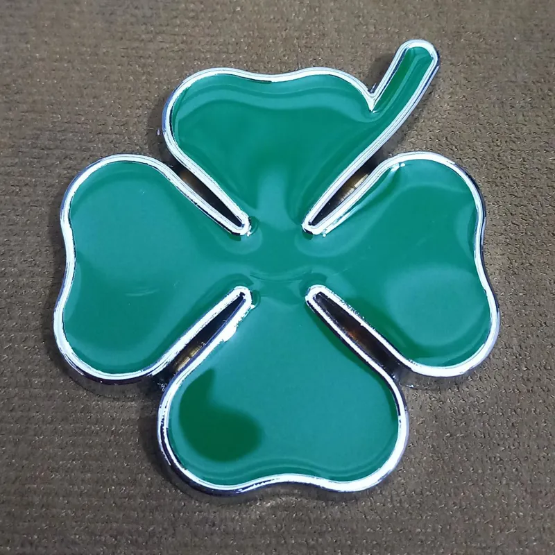 آرم فلزی گل سبز