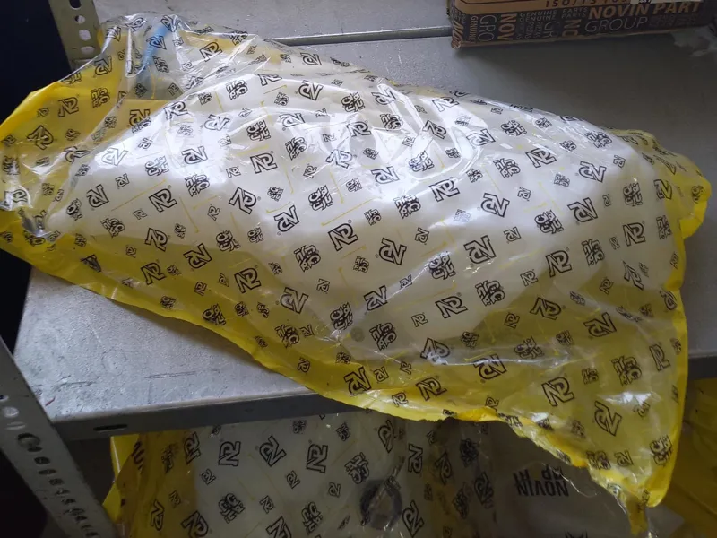 مخزن شیشه شور تندر 90 نوین پارت