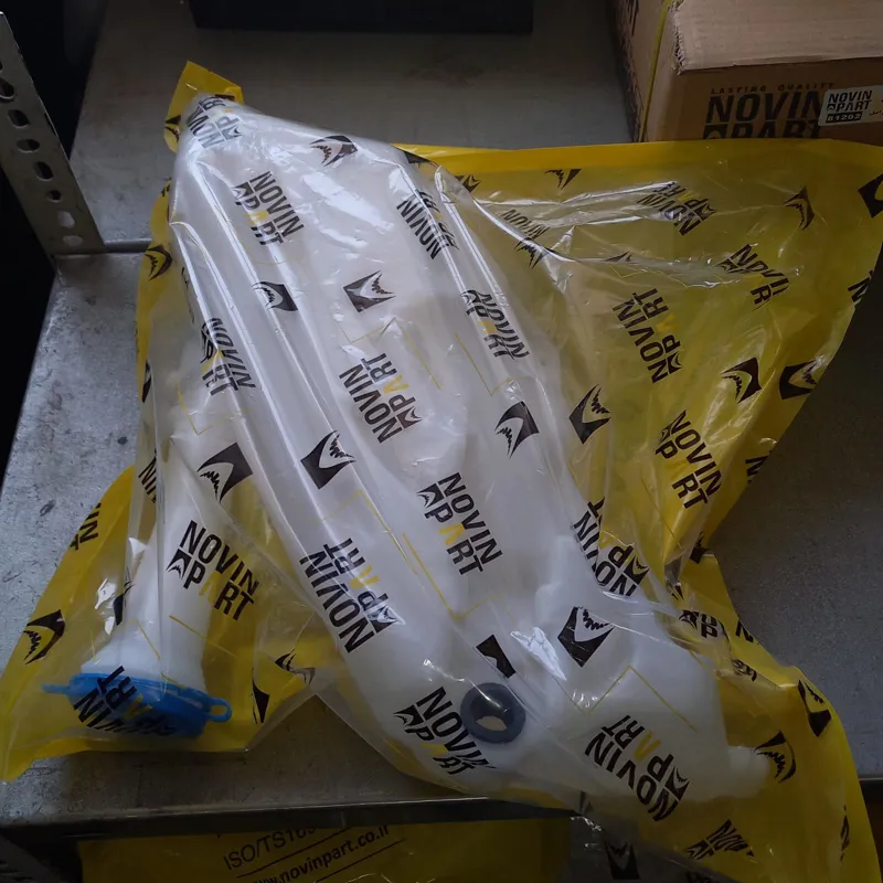 مخزن شیشه شور پژو 206 اعلا