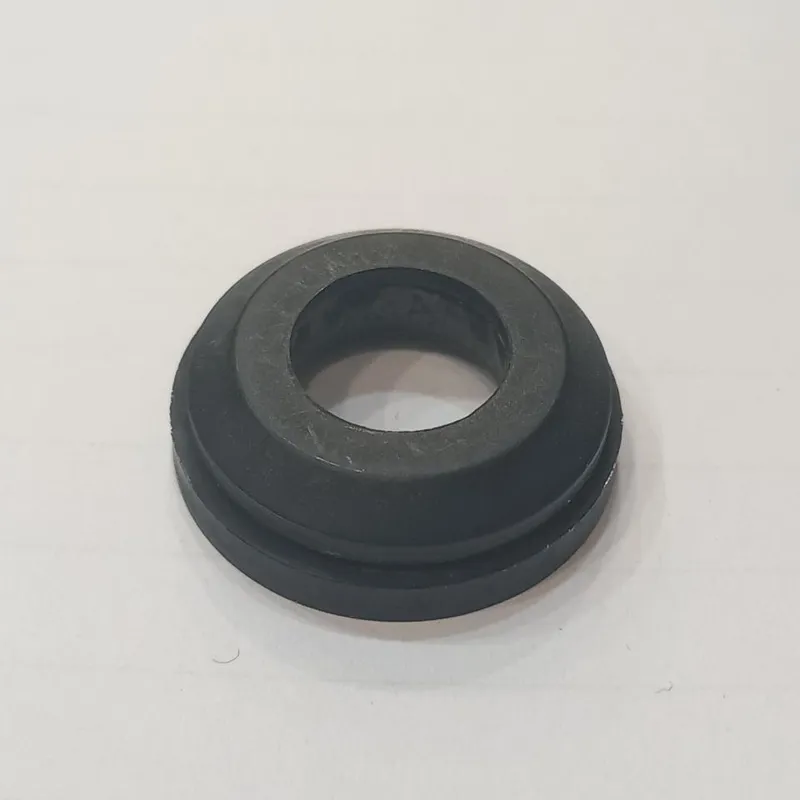 لاستیک زانویی چبقی بوستر نمکدانی پژو 206