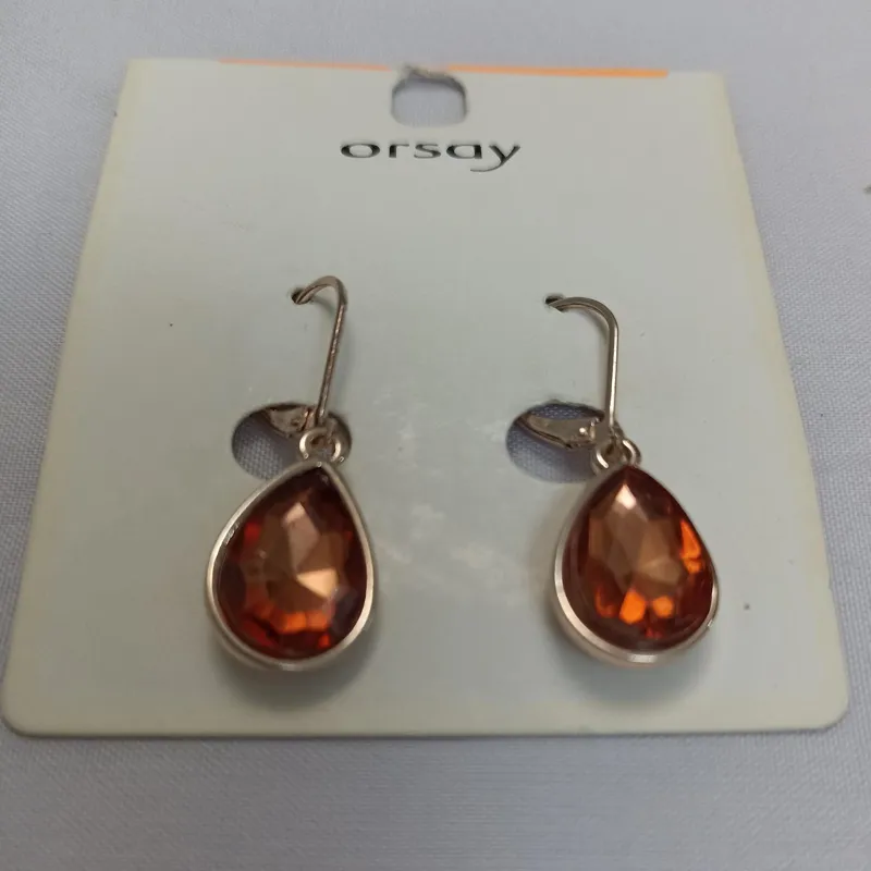 گوشواره نگین دار مدل اشک جنس استیل آبکاری طلایی