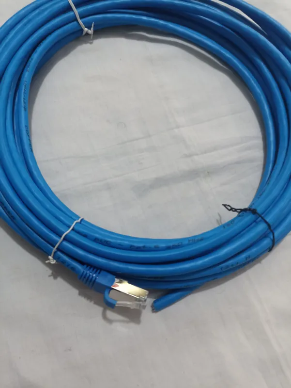 کابل شبکه بسیار باکیفیت 8 متری یکطرف سوکت خورده