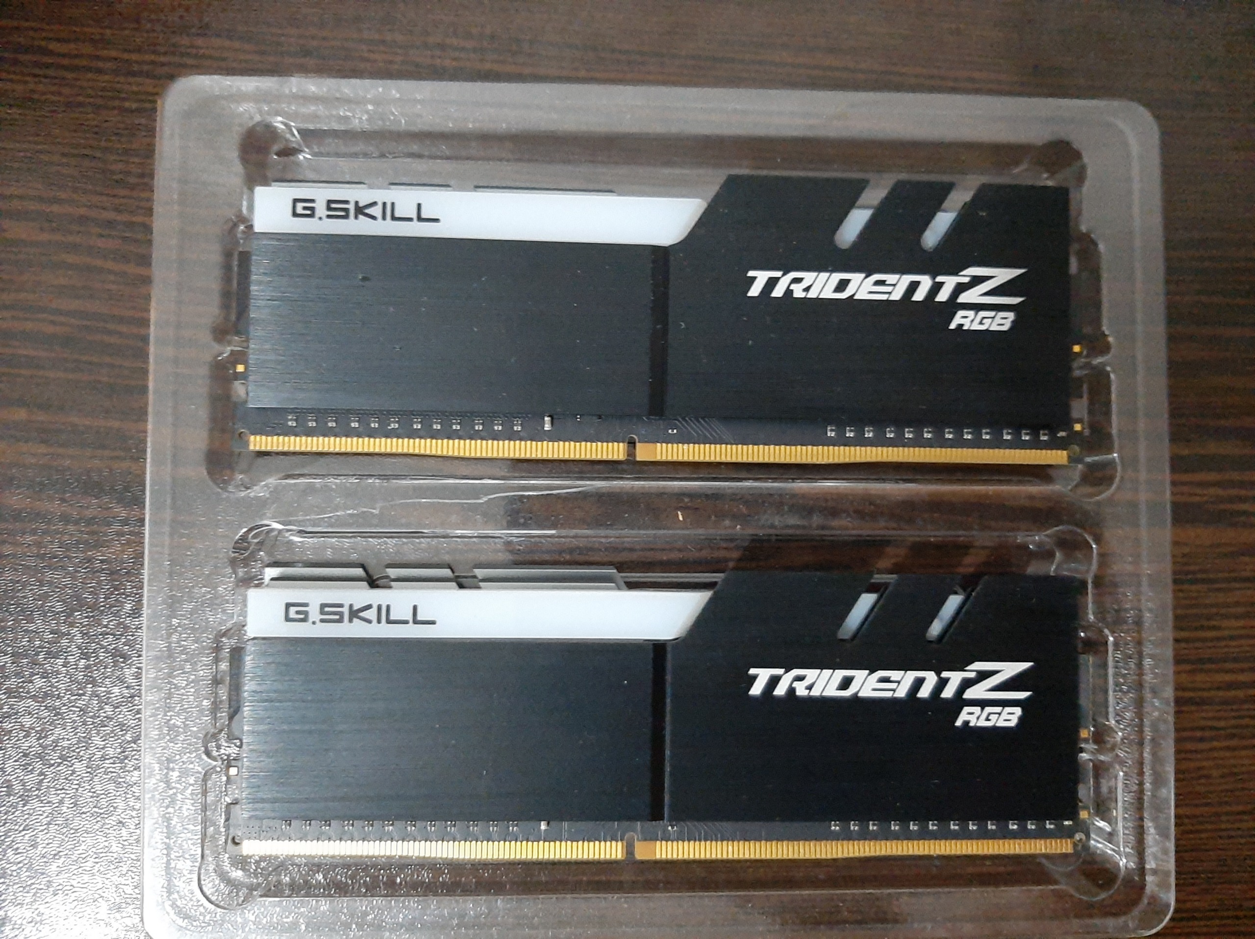 رم GSKILL Trident Z RGB (2×8G) 3000