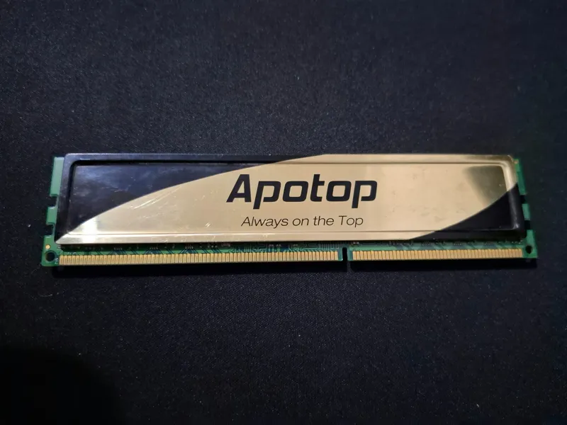 رم 4 گیگ DDR3 Apotop