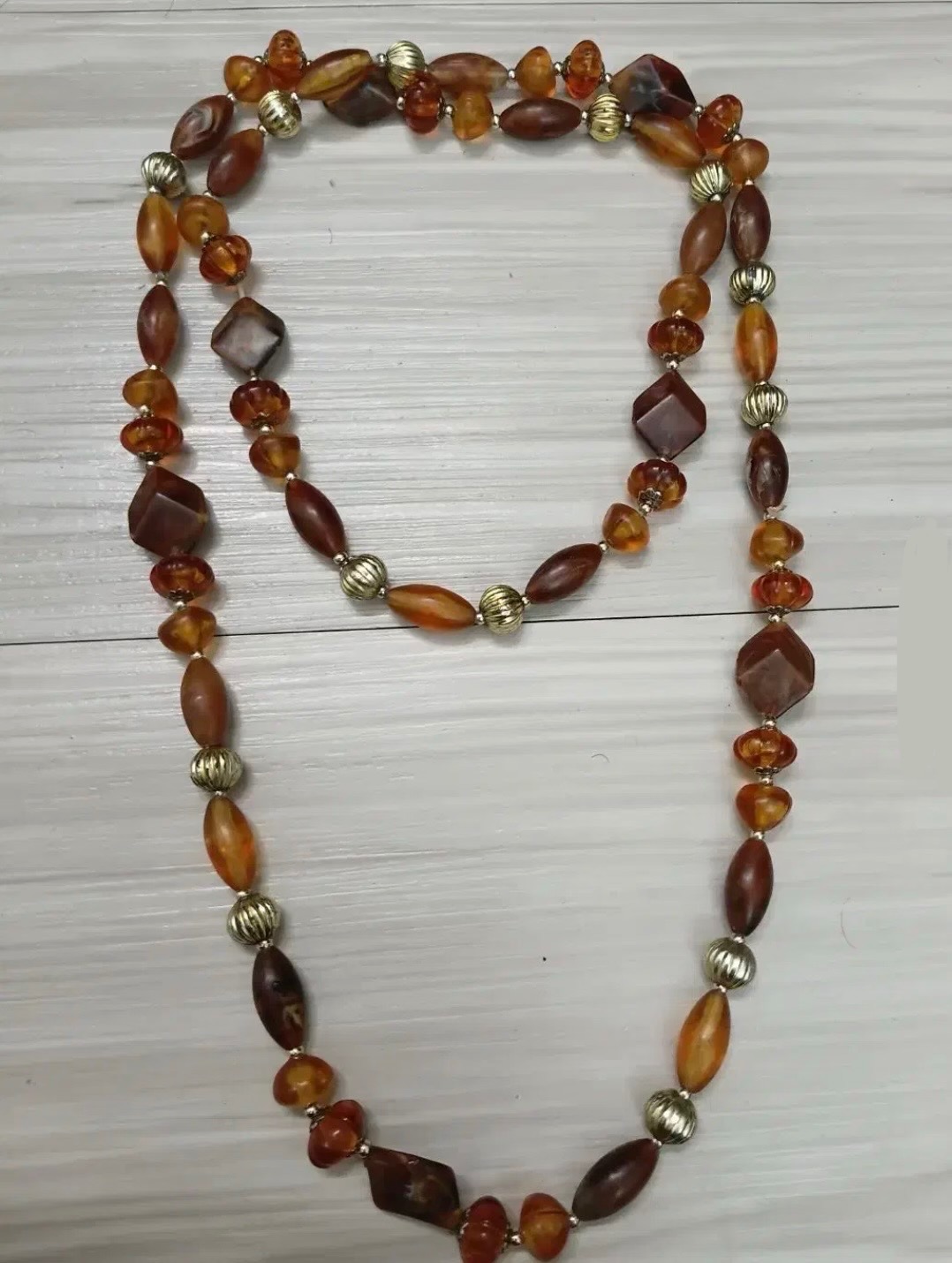 گرنبند کهربا قدیمی(توضیحات مهم)