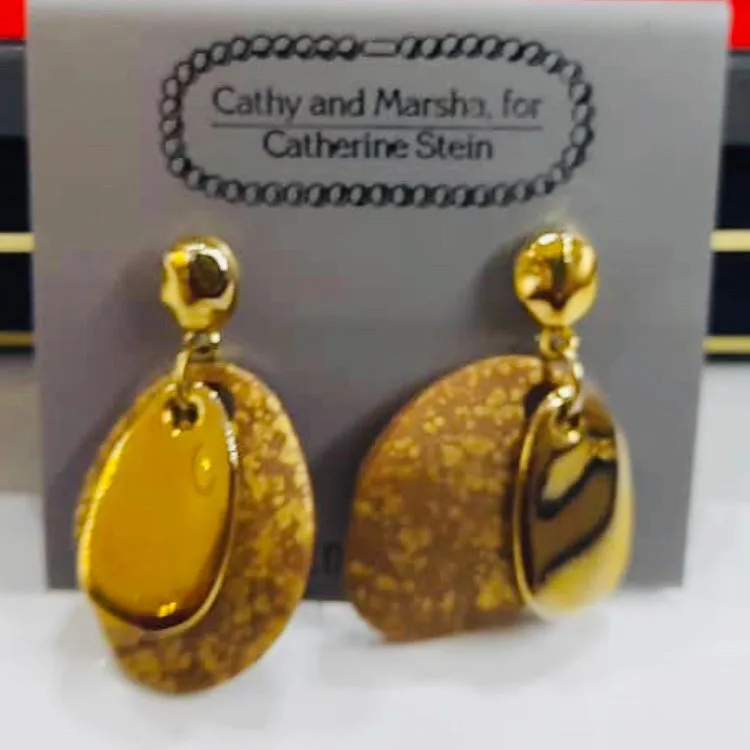 گوشواره سلطنتی Cathy and Marsha