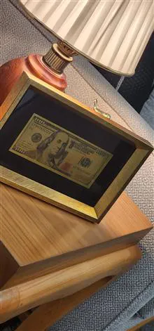 100$دلاری