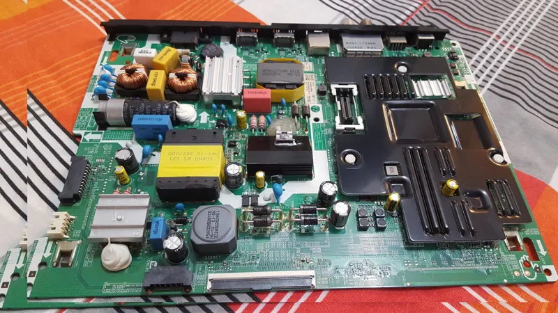 مین برد ال ای دی سامسونگ مدل UE55TU7100U