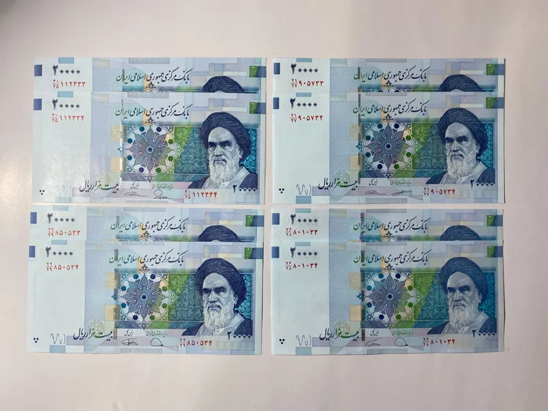 4 جفت 2000 تومانی امضاء مختلف
