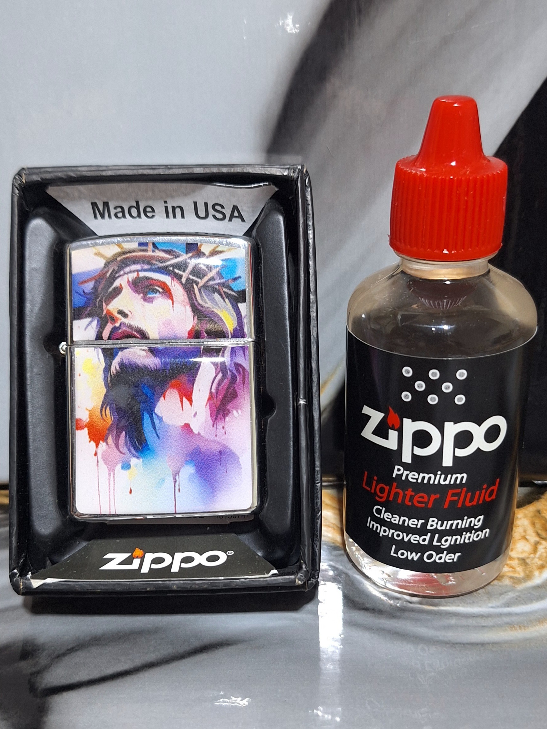 فندک زیپو همراه با بنزین