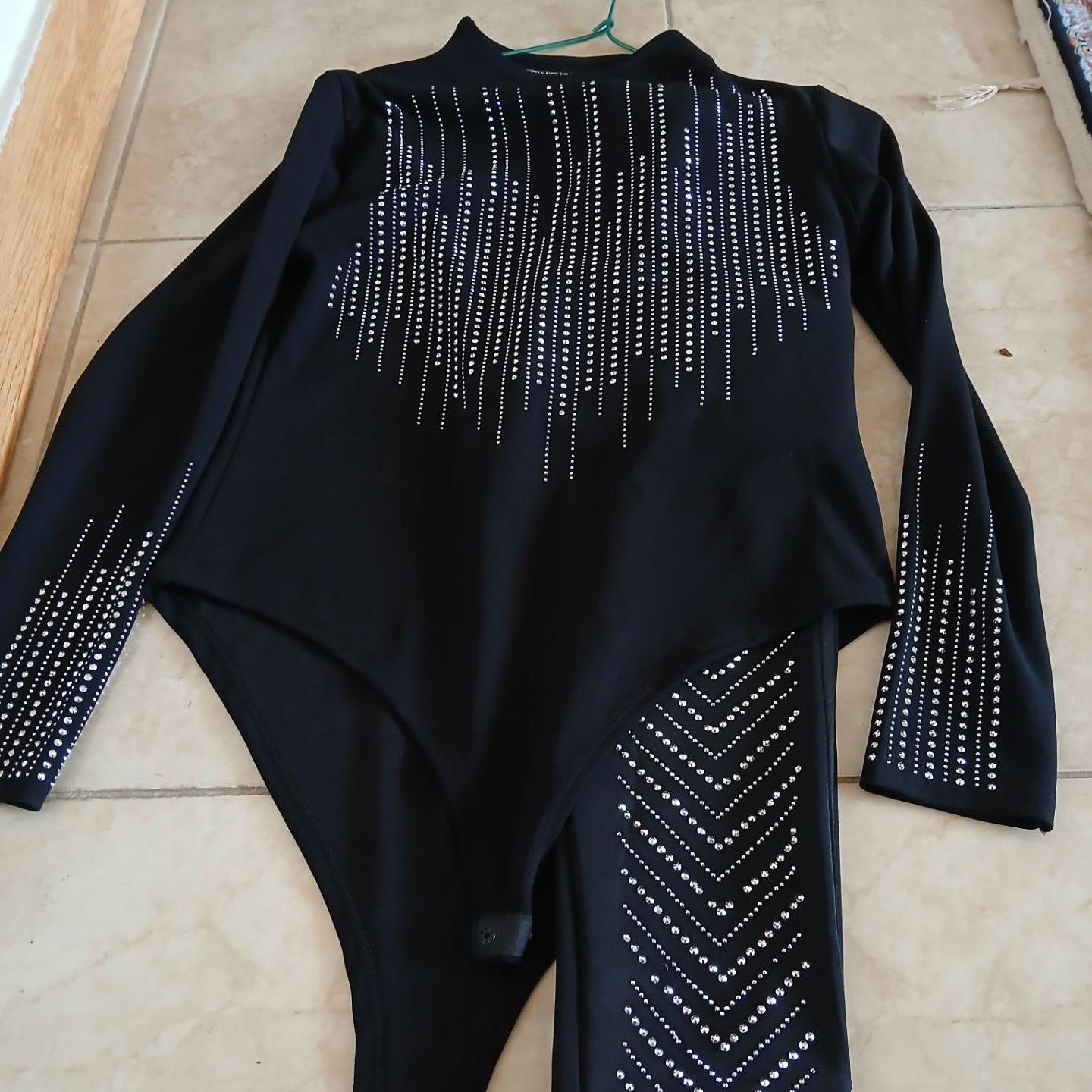 بادی و شلوار زنانه کار شده