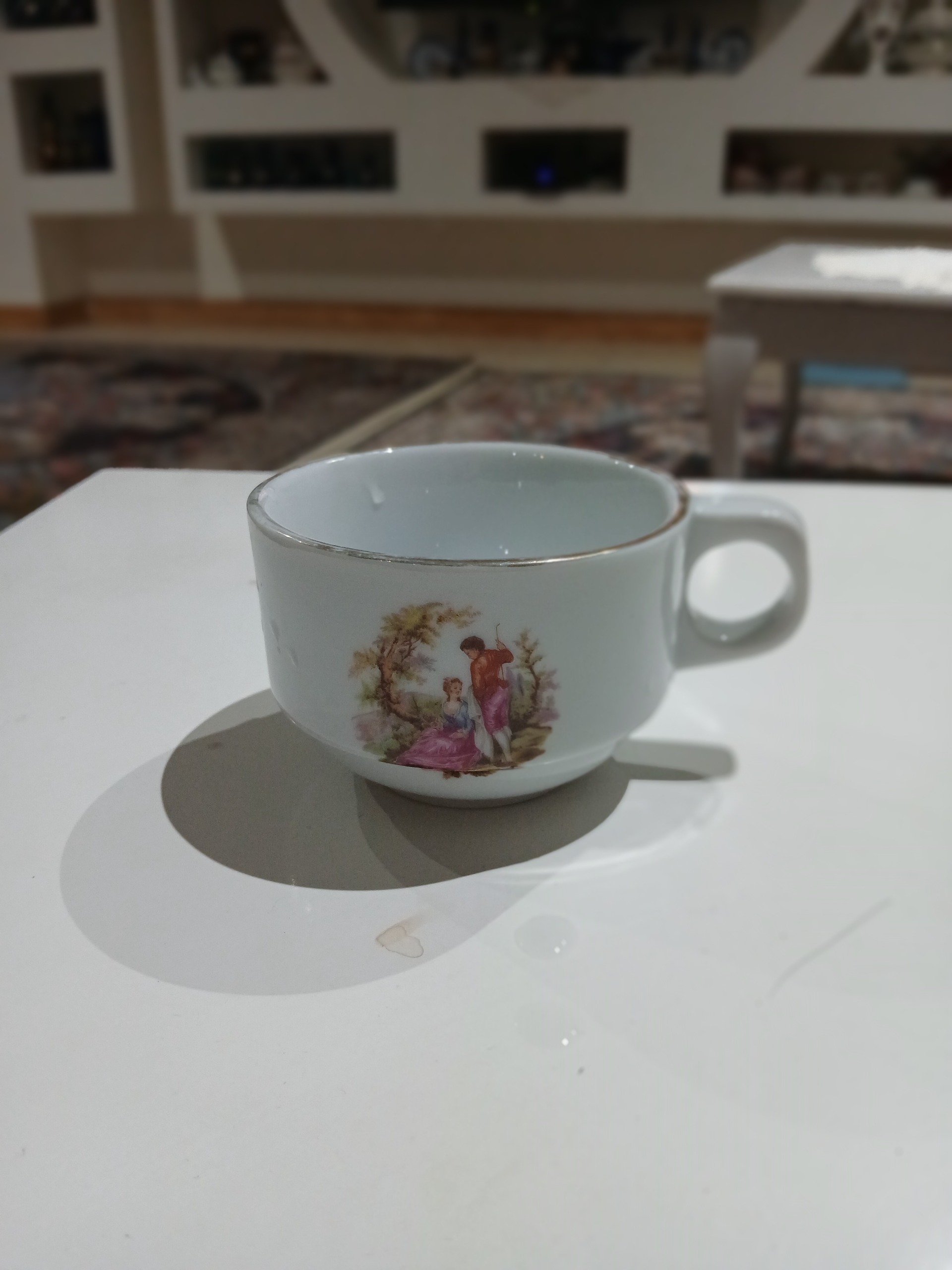 فنجان قدیمی زیبا